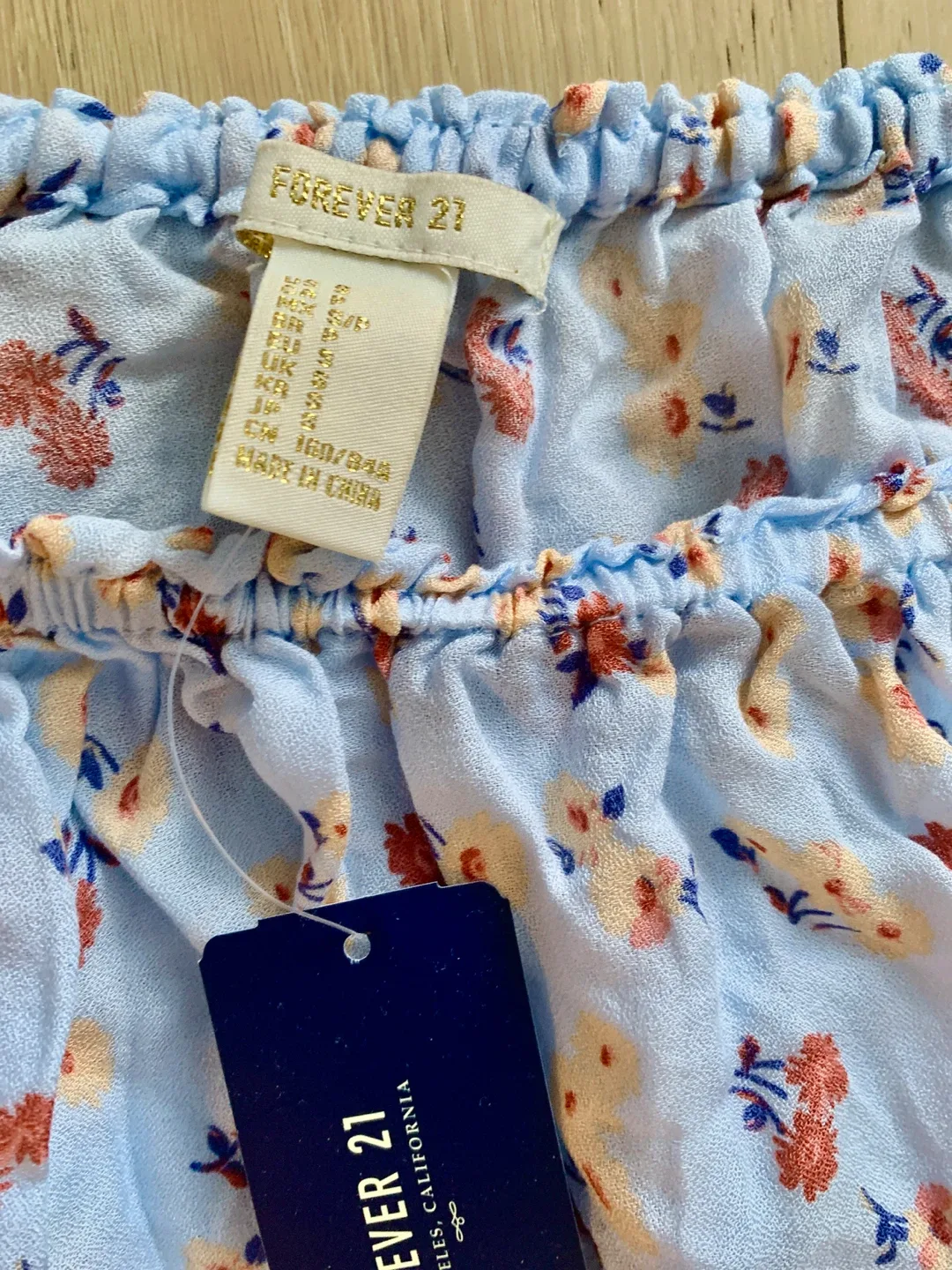 New Forever 21 Floral Print Off-the-Shoulder Top - Size S image indicator(2)