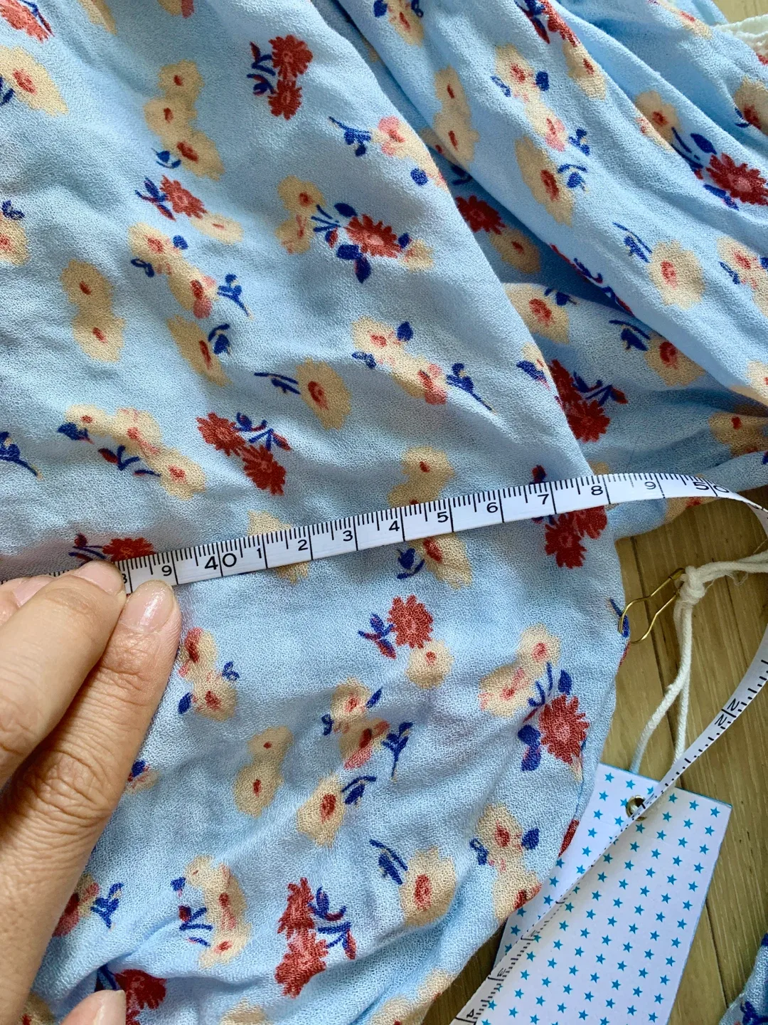 New Forever 21 Floral Print Off-the-Shoulder Top - Size S image indicator(4)