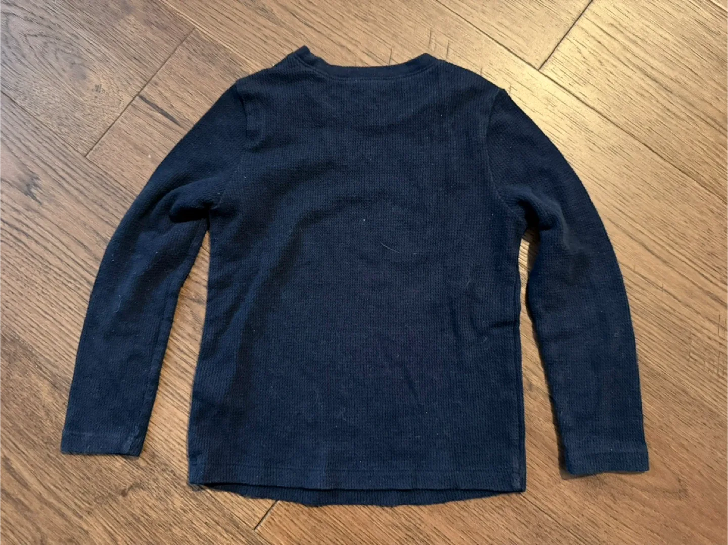 $5 for both Old Navy Long Sleeve Shirt - Size 5T image indicator(4)
