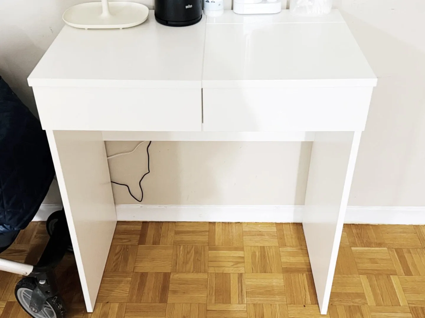 IKEA Brimnes Dressing Table - White image indicator(2)