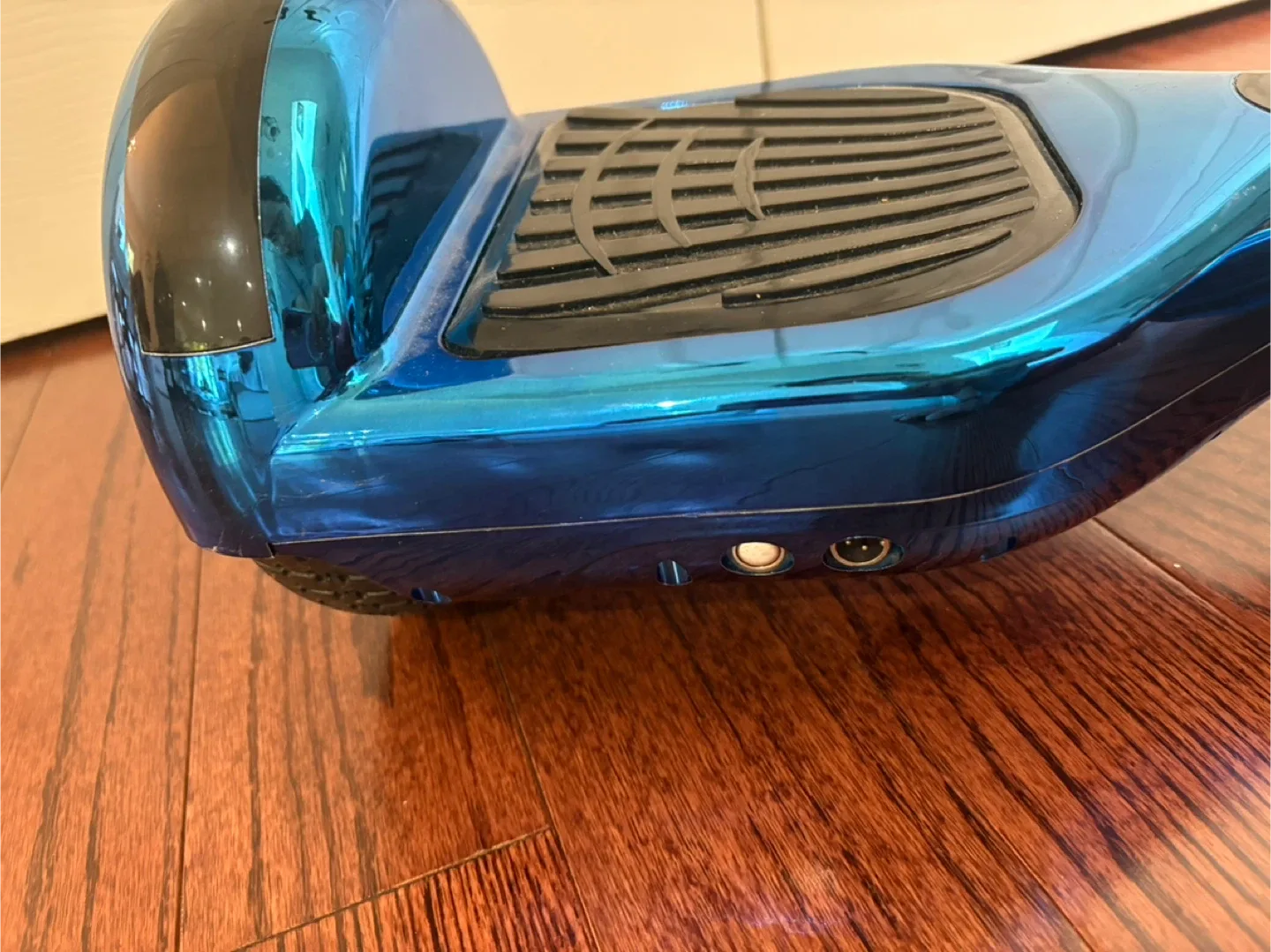 Hoverboard w/ Bluetooth — AMAZING Christmas Gift! 🛴🎄  #Cleanout image indicator(2)
