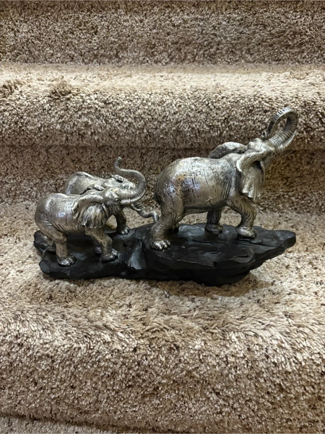 Elephant Family Sculpture
