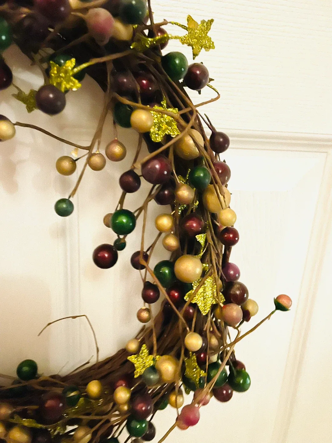 Decorative Berry Wreath image indicator(4)