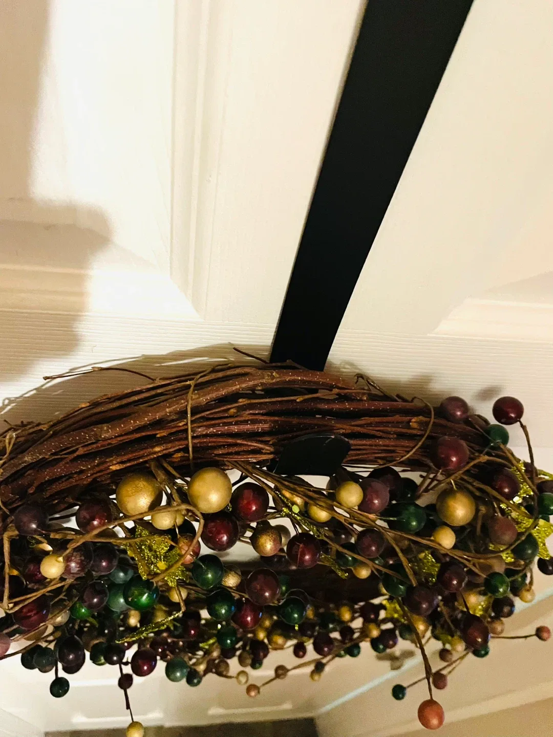 Decorative Berry Wreath image indicator(3)