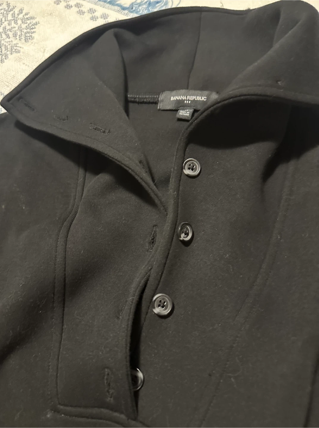 Banana Republic Black Pullover - Size M