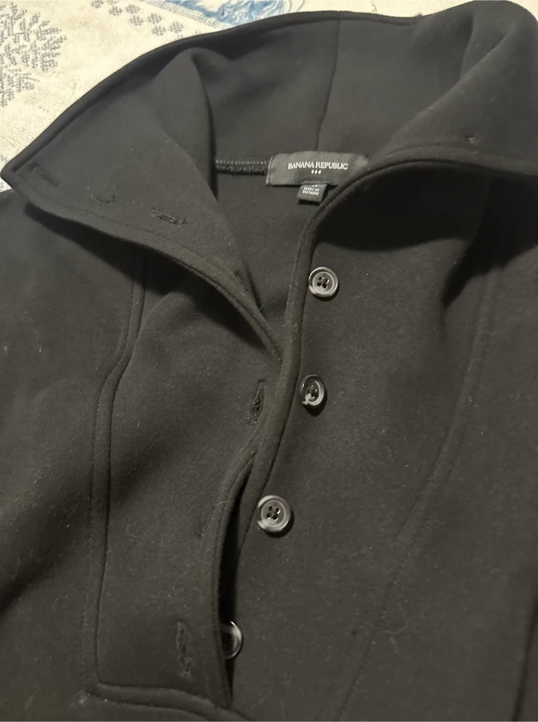 Banana Republic Black Pullover - Size M