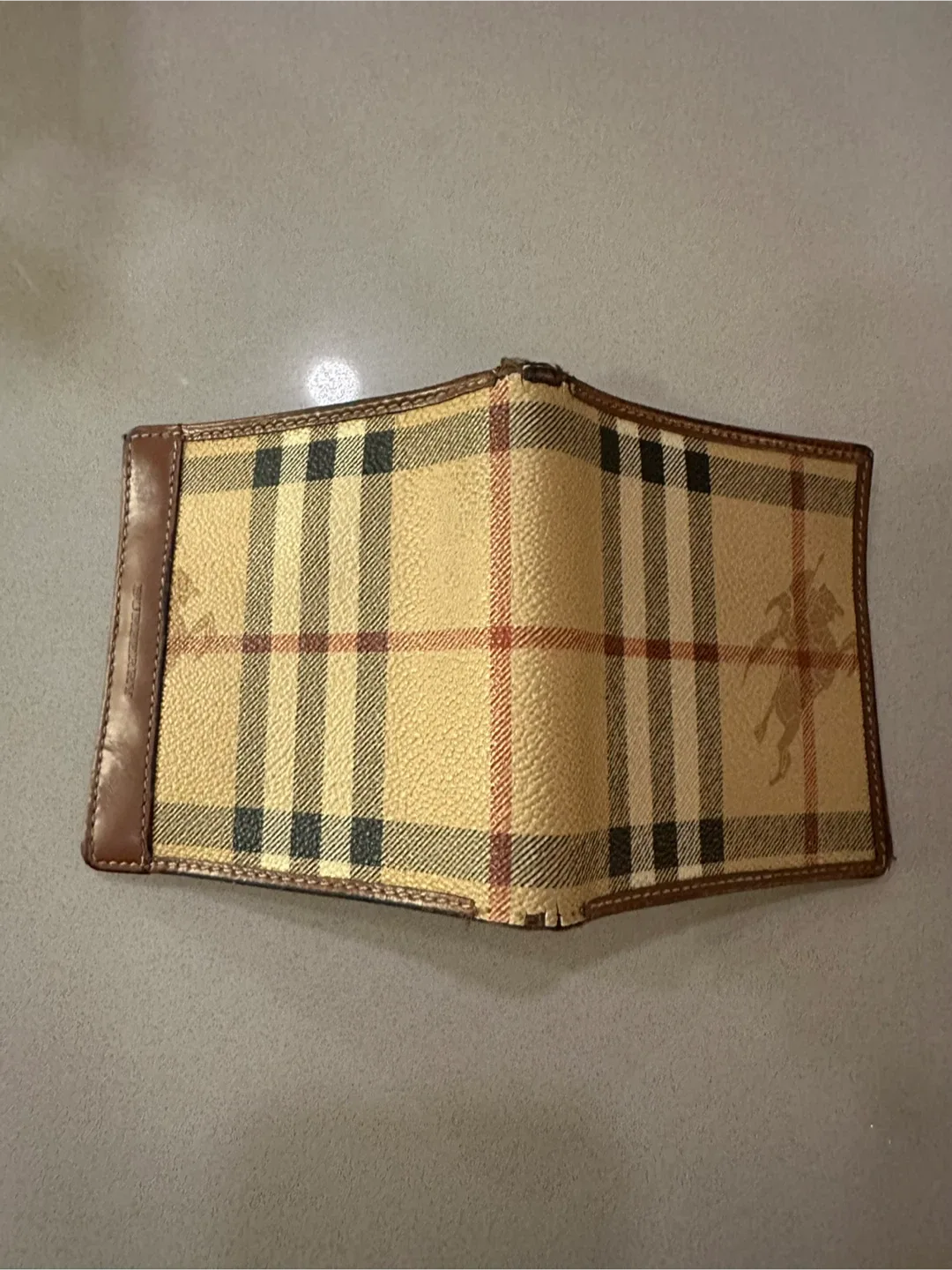 Burberry London Wallet image indicator(3)