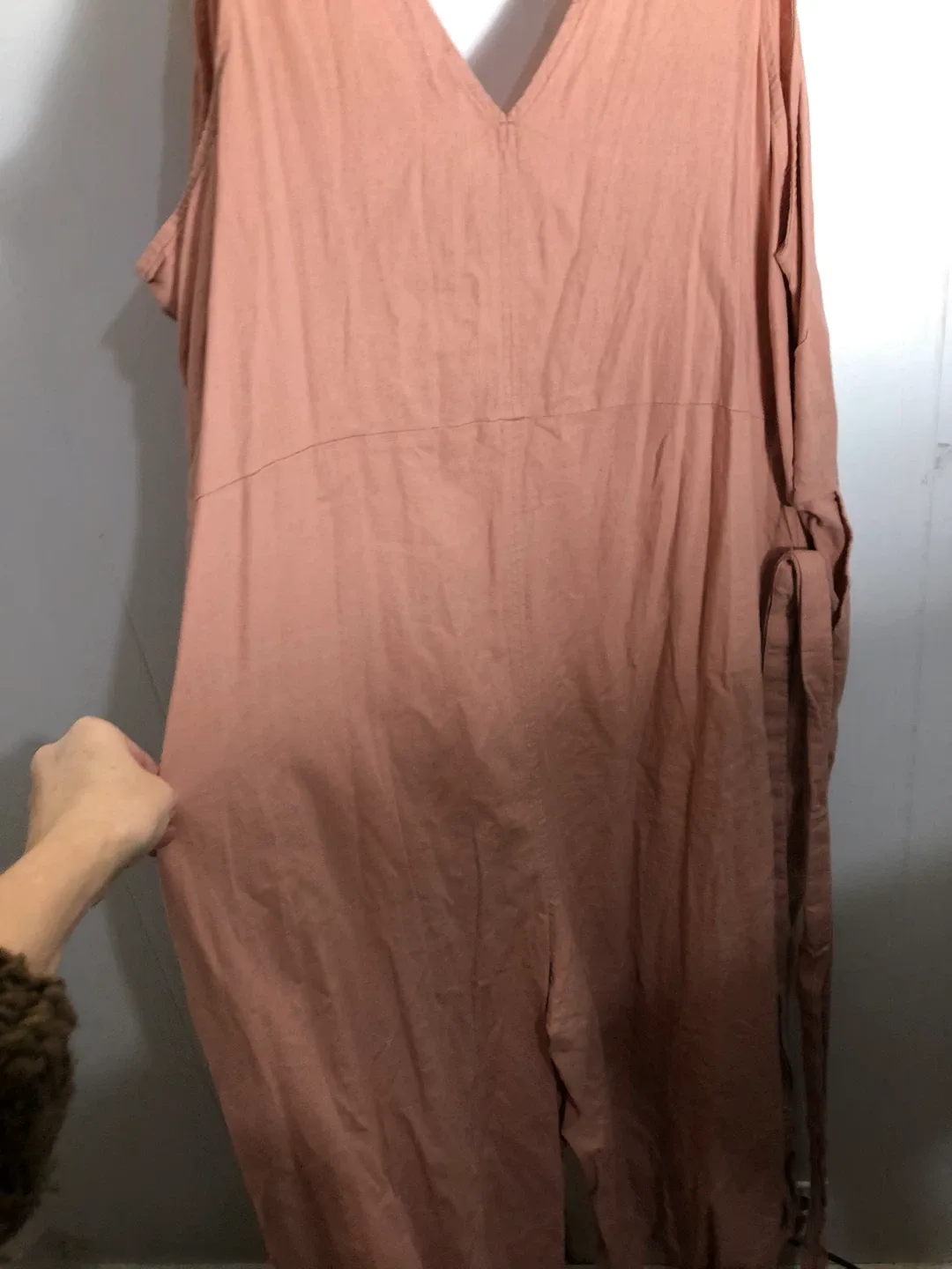 Women’s Pink Linen Romper. Size 3X Old Navy. Like New. image indicator(5)