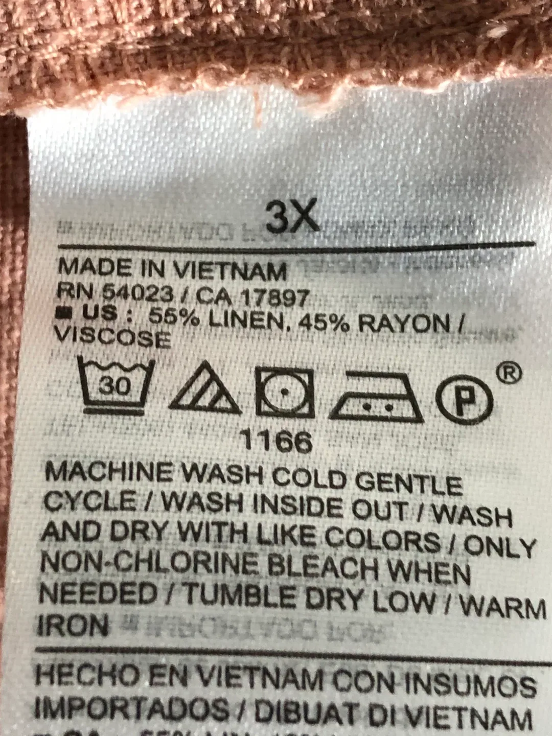 Women’s Pink Linen Romper. Size 3X Old Navy. Like New. image indicator(9)