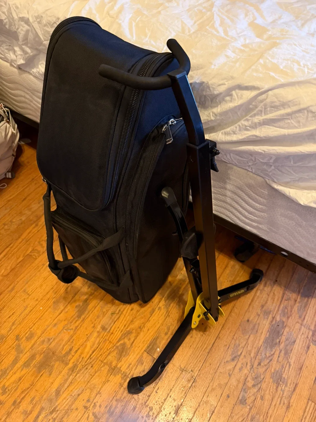 Laval Student Bassoon with Case and Stand image indicator(10)