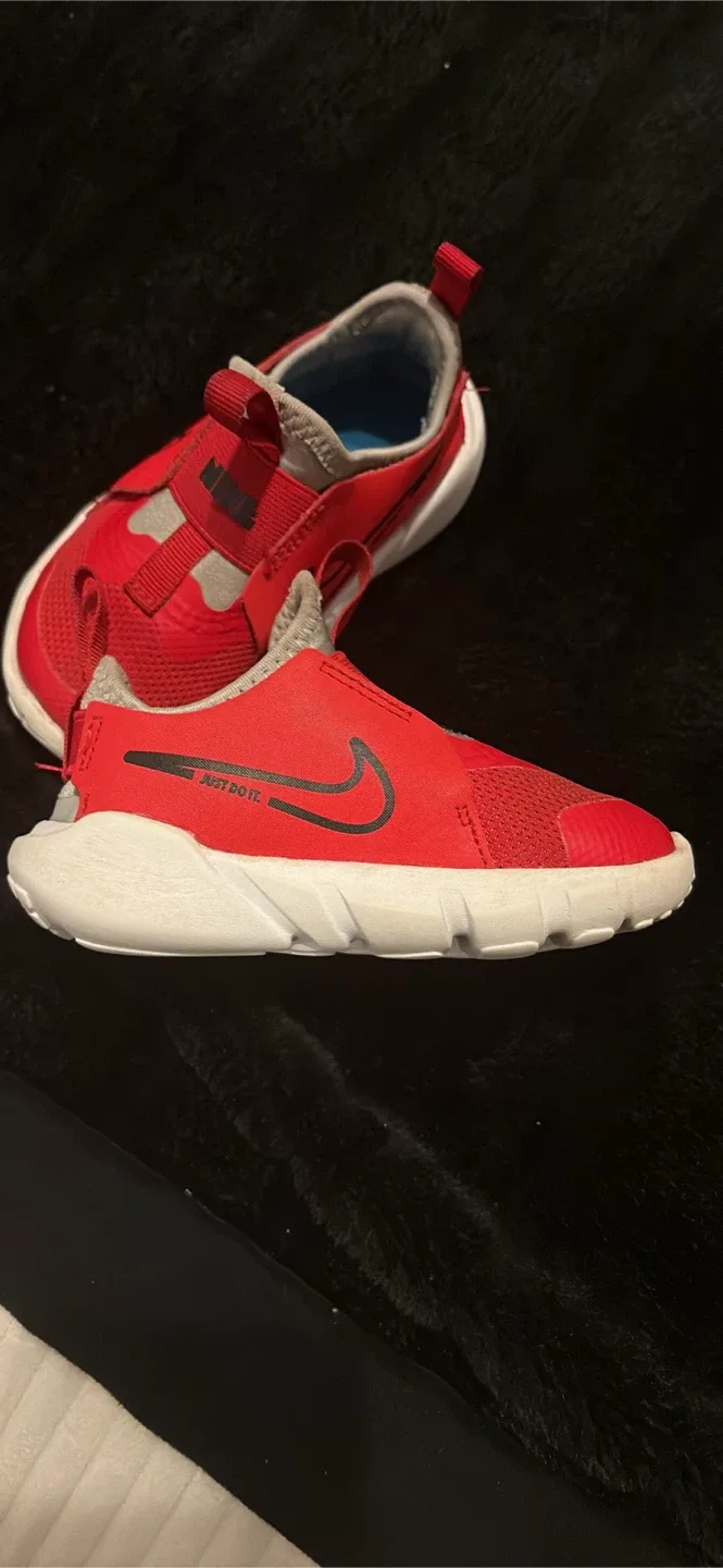 Nike Flex Advance Toddler  size 6c