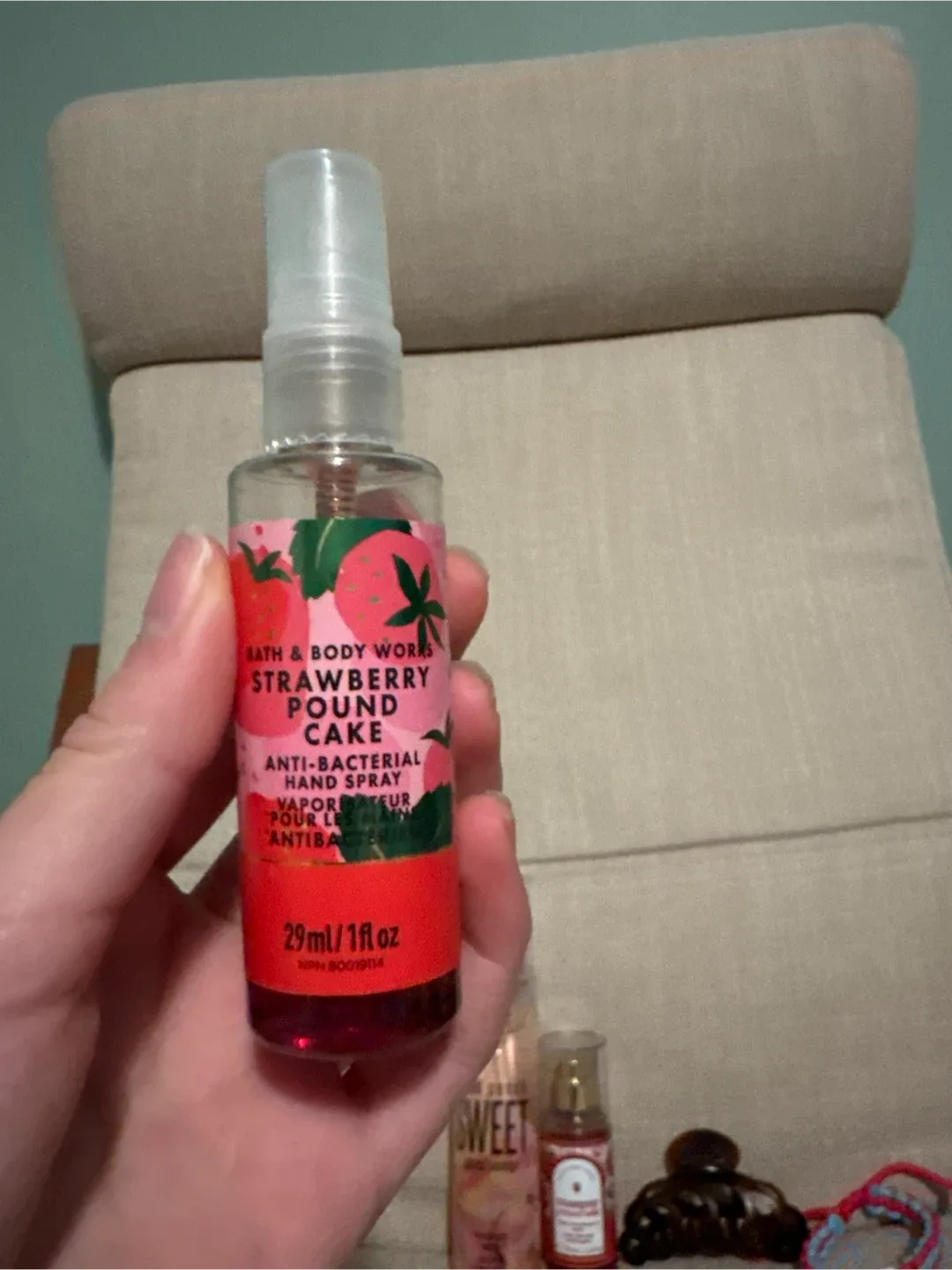 Mists, sprays, claw clip and bracelet image indicator(2)