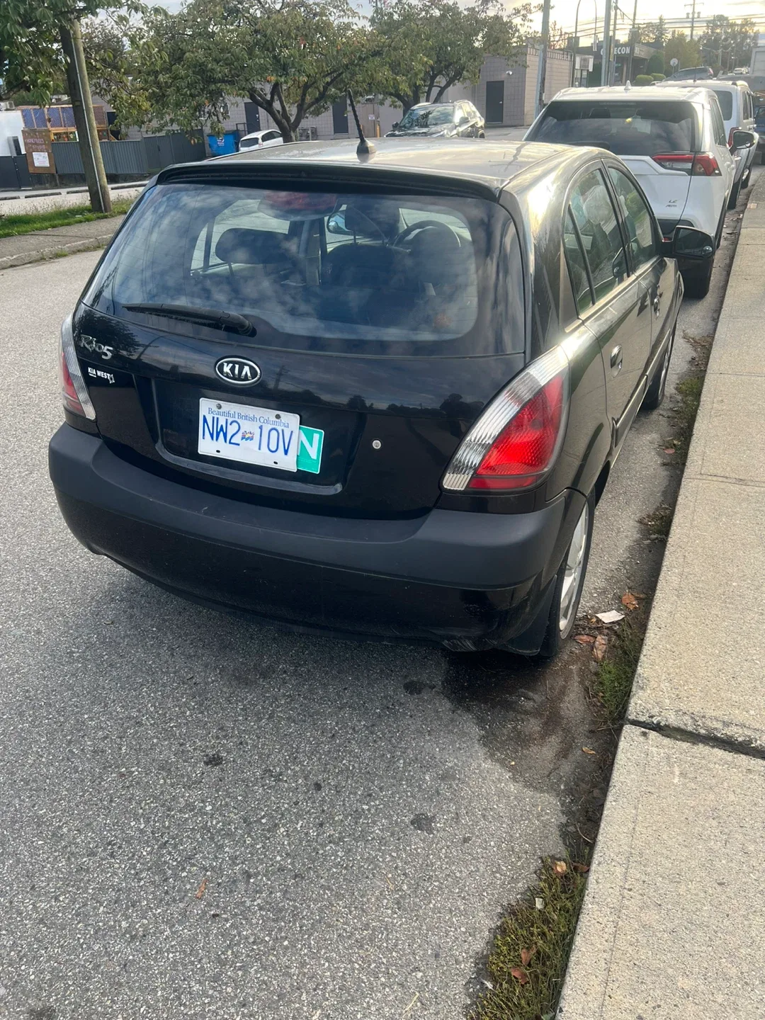 Black 2009Kia Rio5 Hatchback image indicator(3)