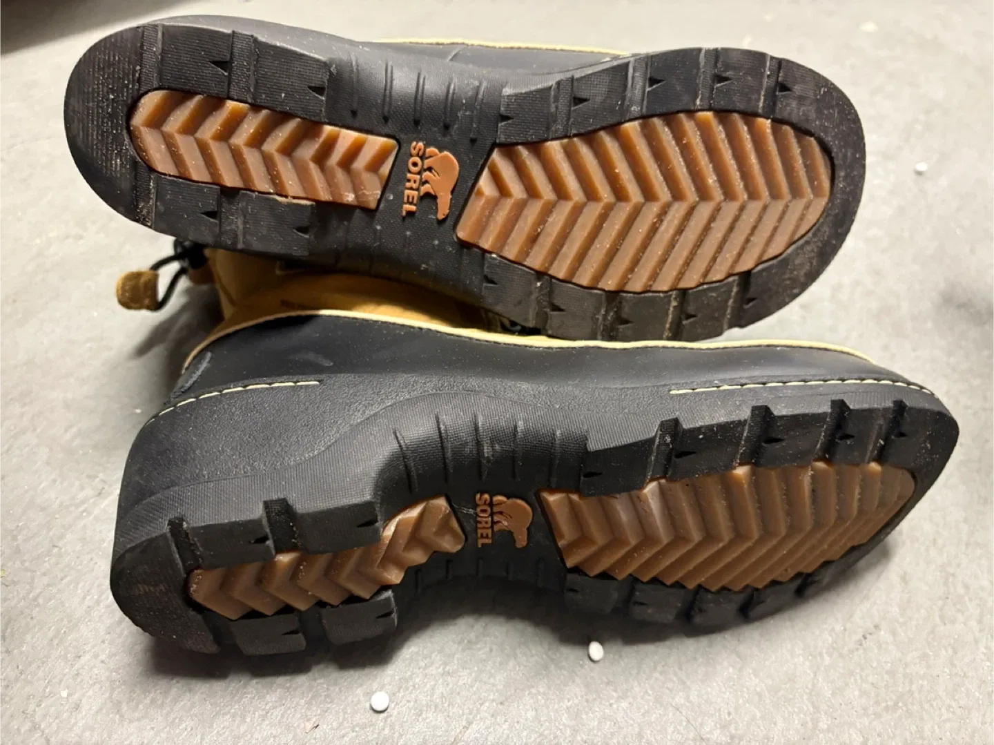 Sorel Women's 7 US Winter Boots image indicator(2)