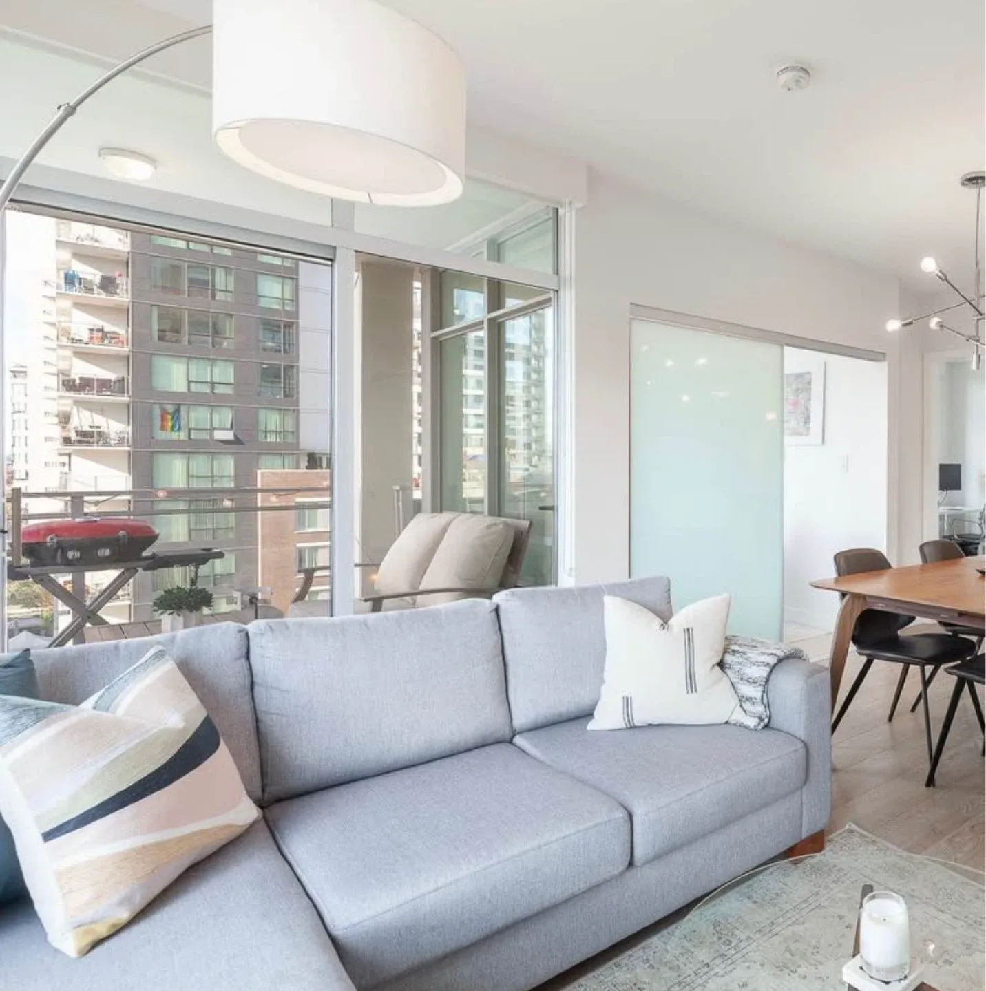 83 Inch Novo Furniture Kane Sectional - Custom Two Piece image indicator(3)