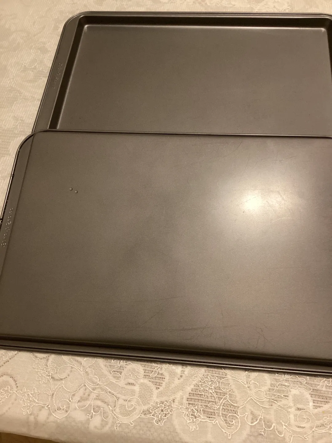 Baker;s secret cookies trays set of two image indicator(2)