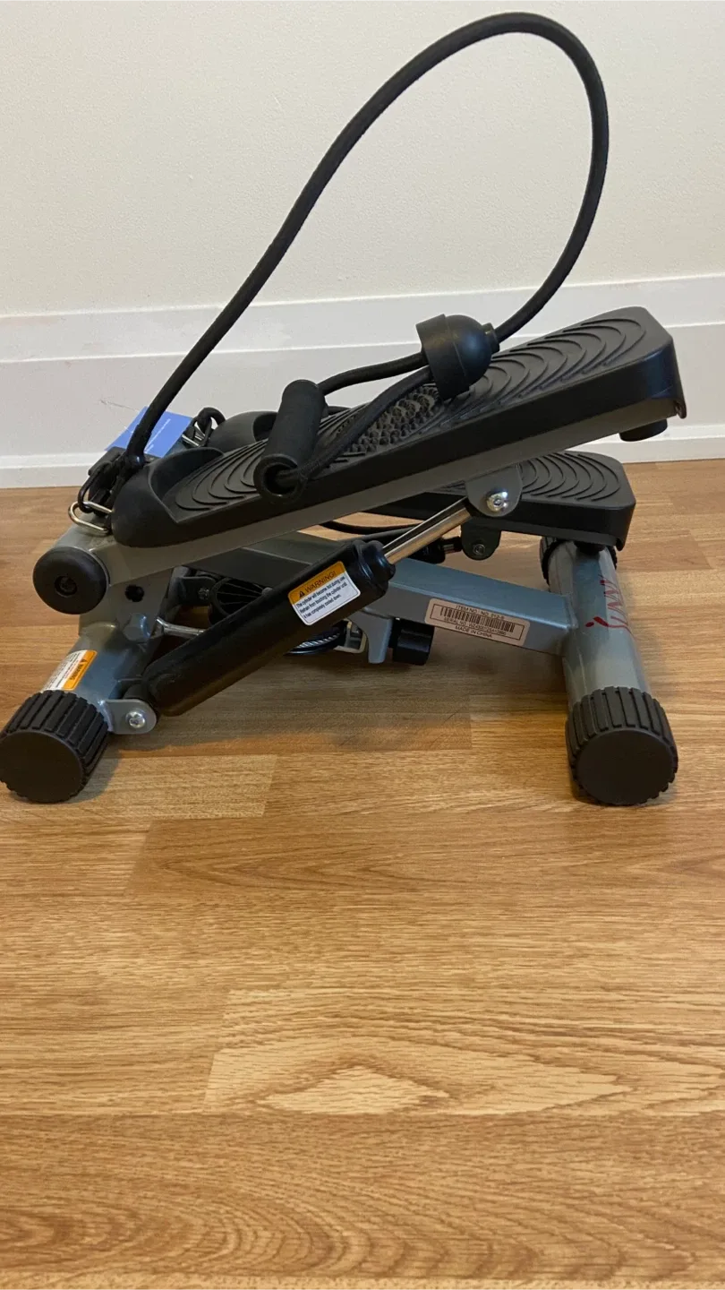 Sunny Health & Fitness Mini Stepper with Resistance Bands image indicator(3)