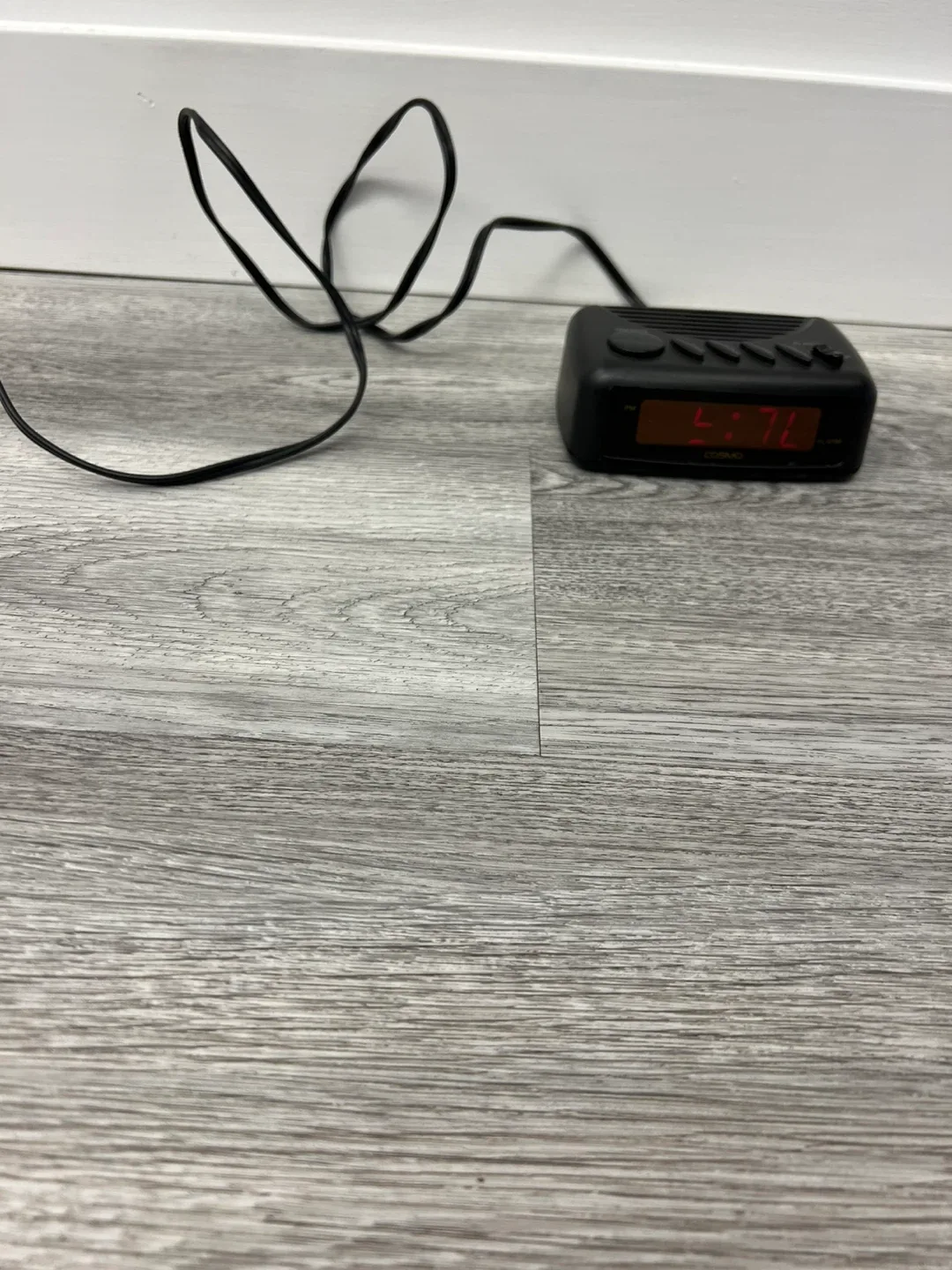 Cosmo Digital Alarm Clock image indicator(3)