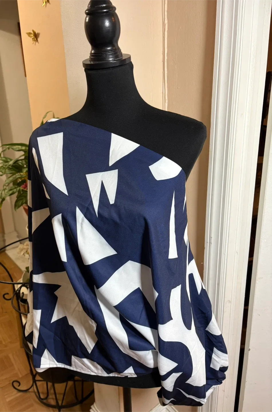 Navy & White Patterned One-Shoulder Blouse #cleanout image indicator(4)