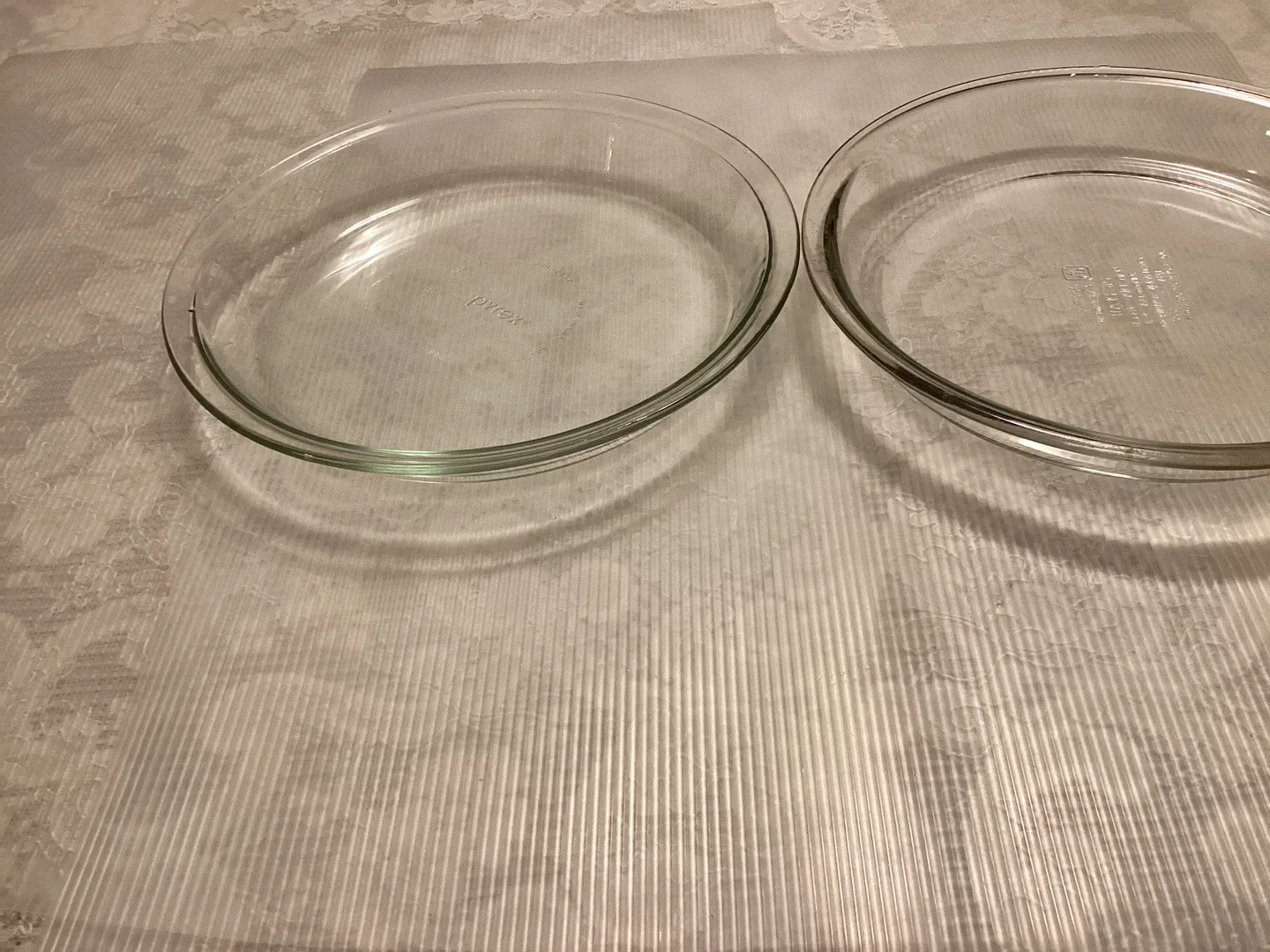 Pyrex Glass Pie Plates (Set of 2)