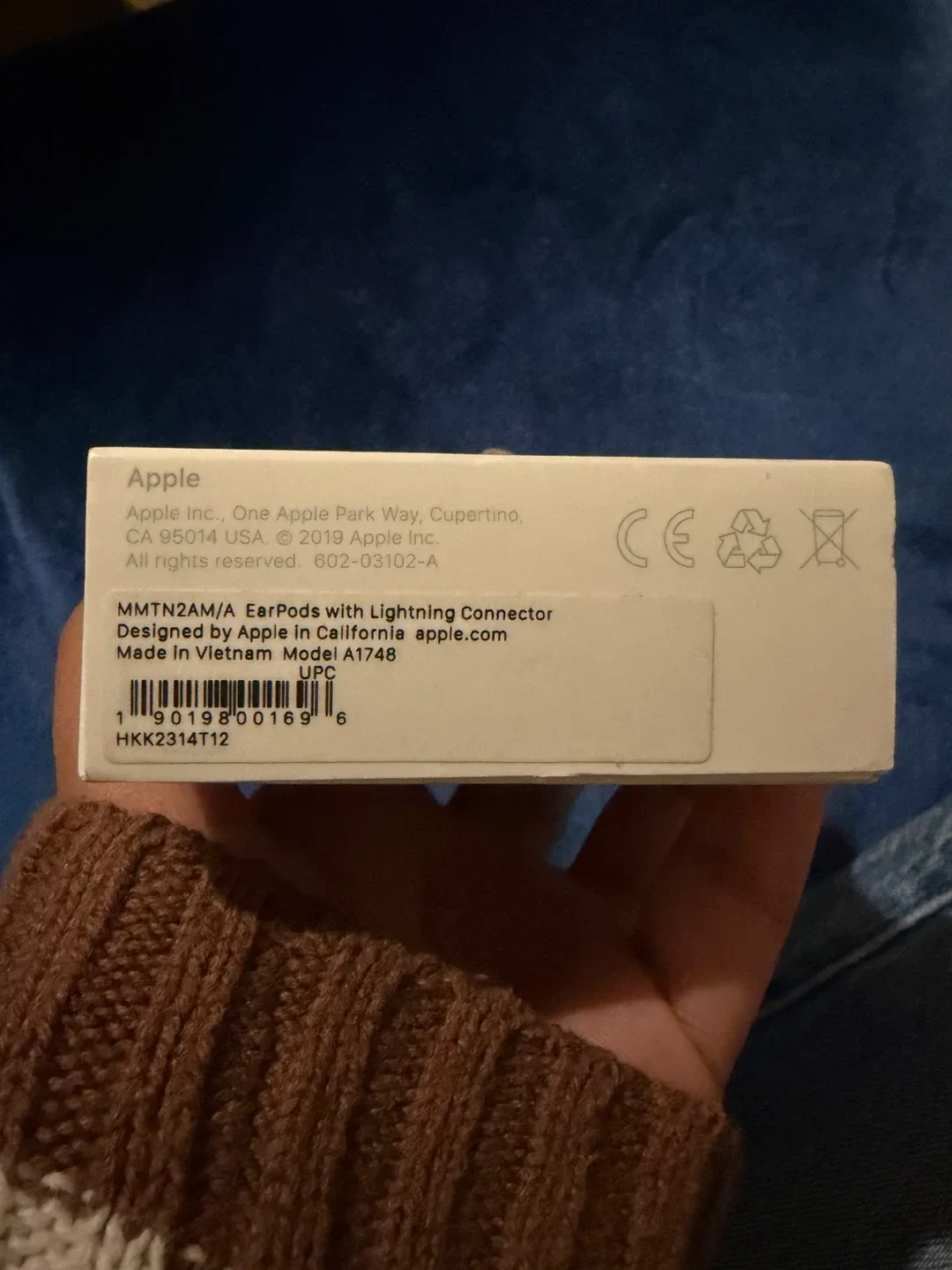 Apple EarPods with Lightning Connector - New image indicator(4)