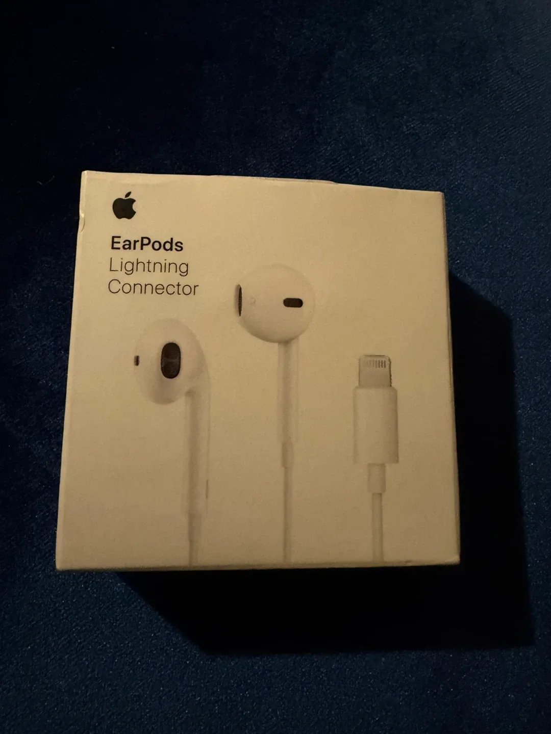 Apple EarPods with Lightning Connector - New