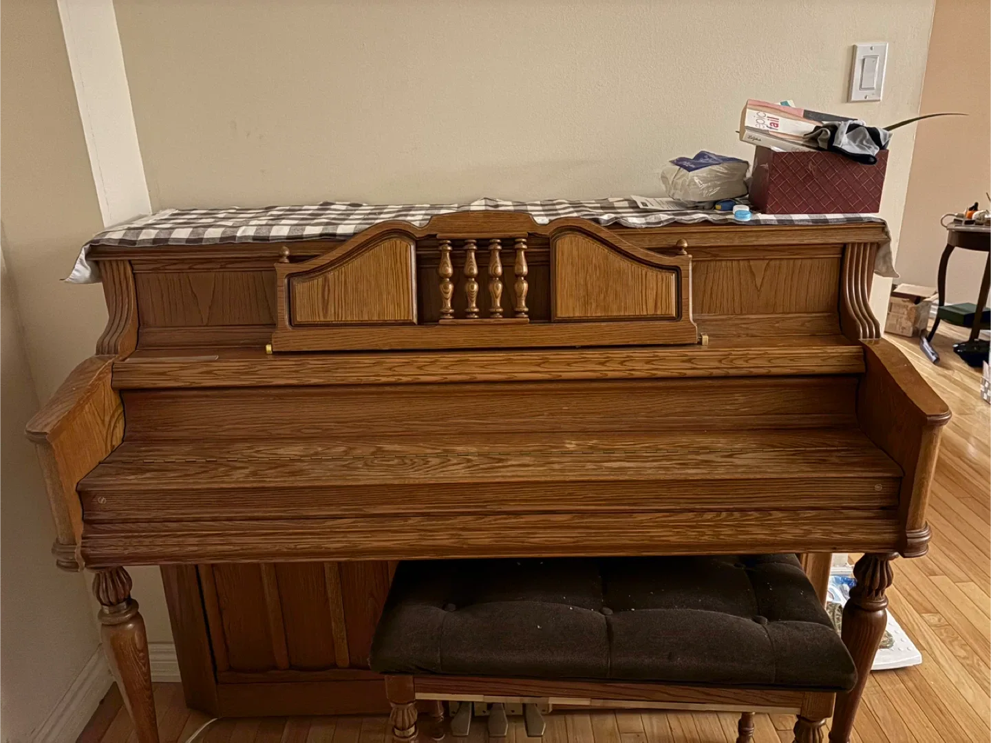 Young Chang Piano image indicator(4)