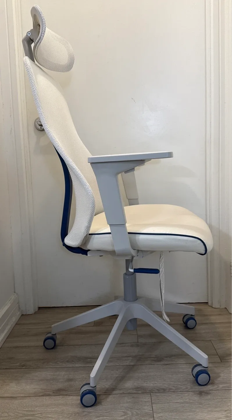 IKEA White Office Chair #Cleanout image indicator(3)