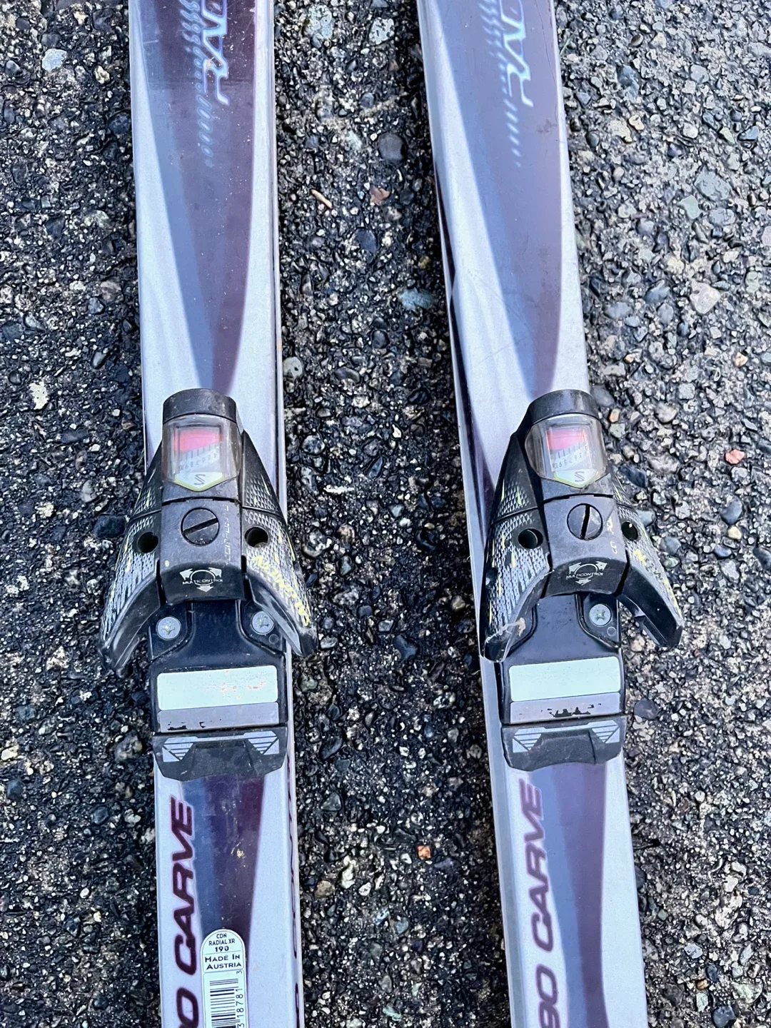 Head Radial 180 Carve Skis image indicator(4)