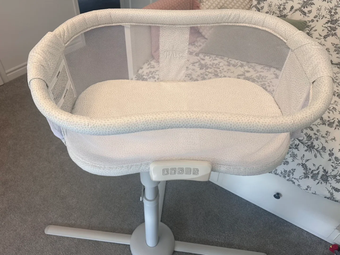 Halo BassiNest Swivel Sleeper