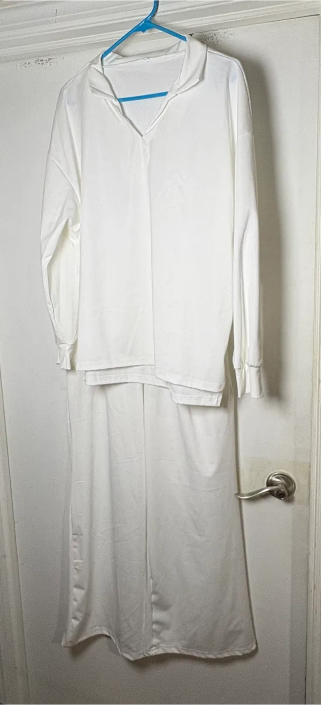 White Loungewear Set - Size XL #cleanout