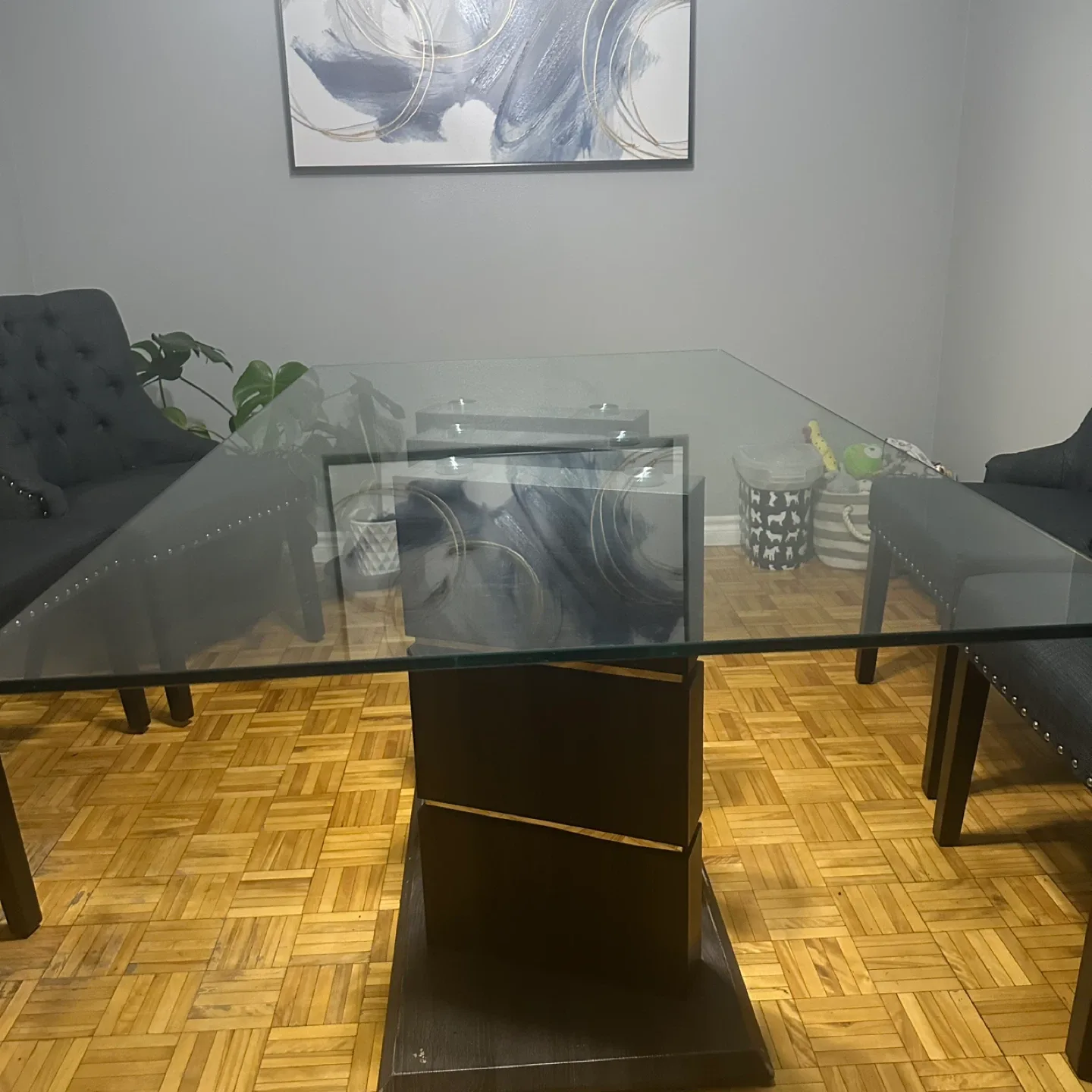 Glass Top Dining Table image indicator(3)