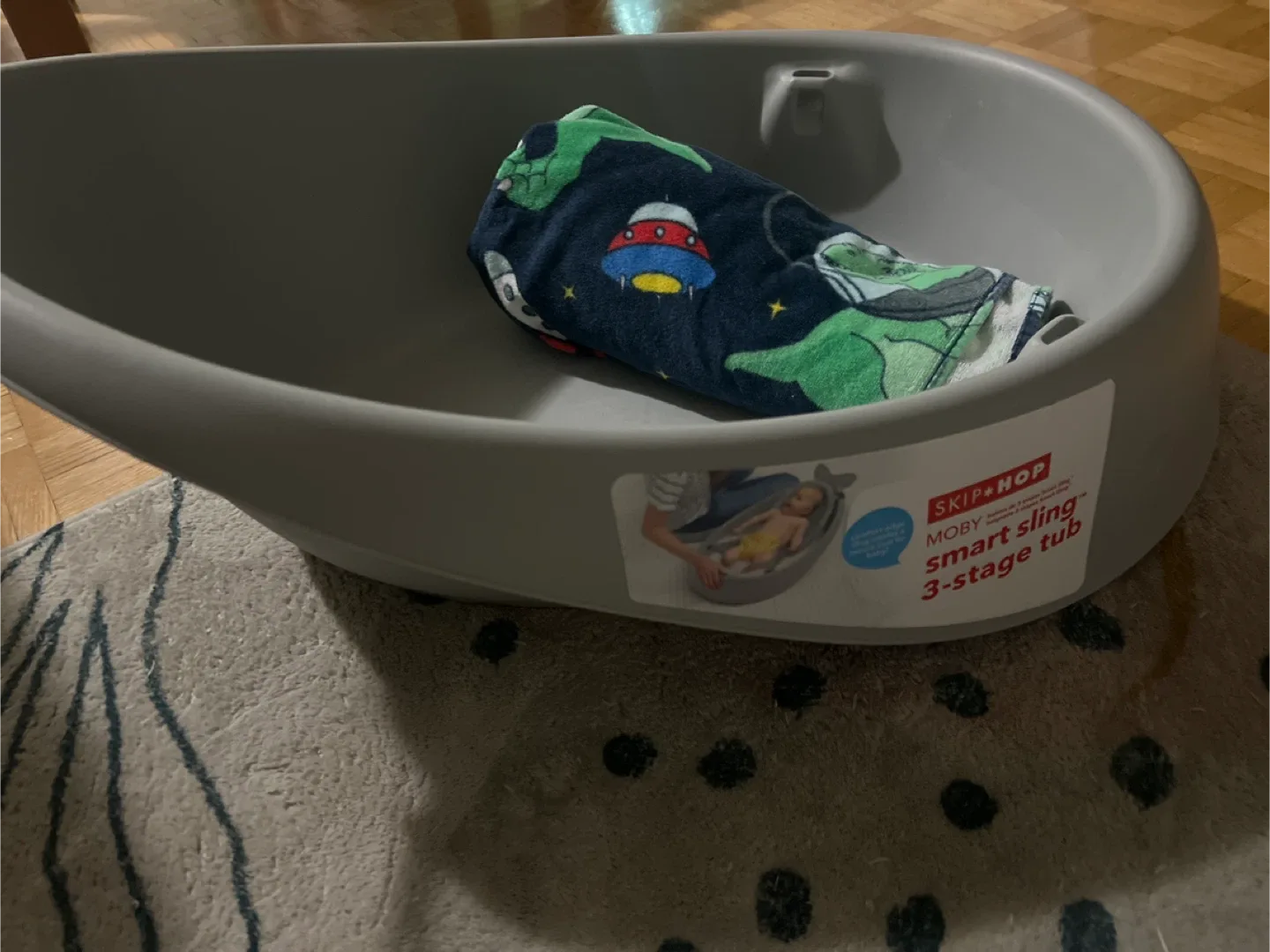 Skip Hop Moby Smart Sling 3-Stage Tub