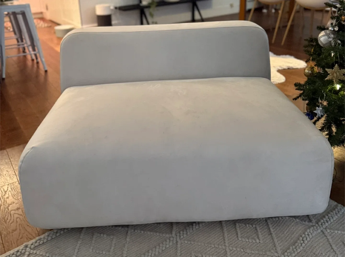 Rove Concepts BODEN love seat image indicator(2)