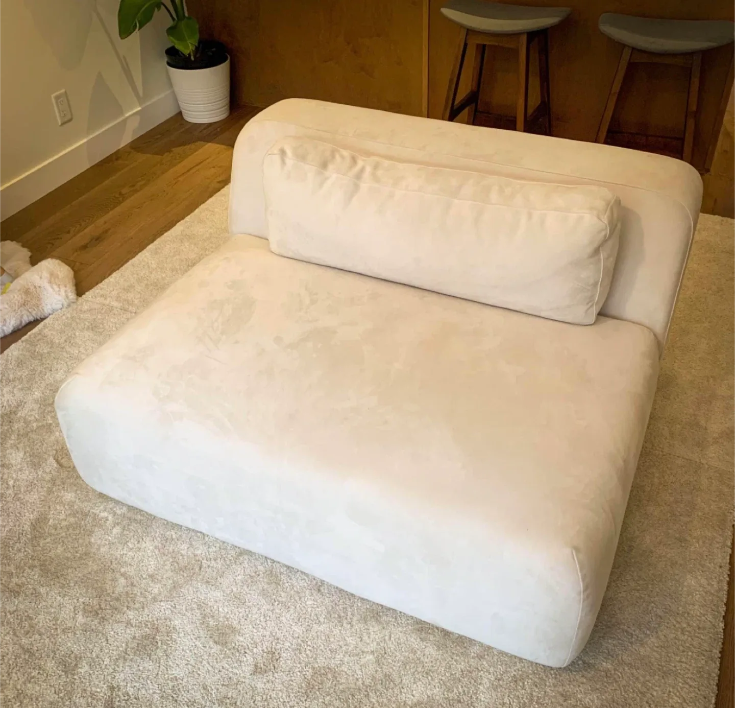 Rove Concepts BODEN love seat image indicator(3)