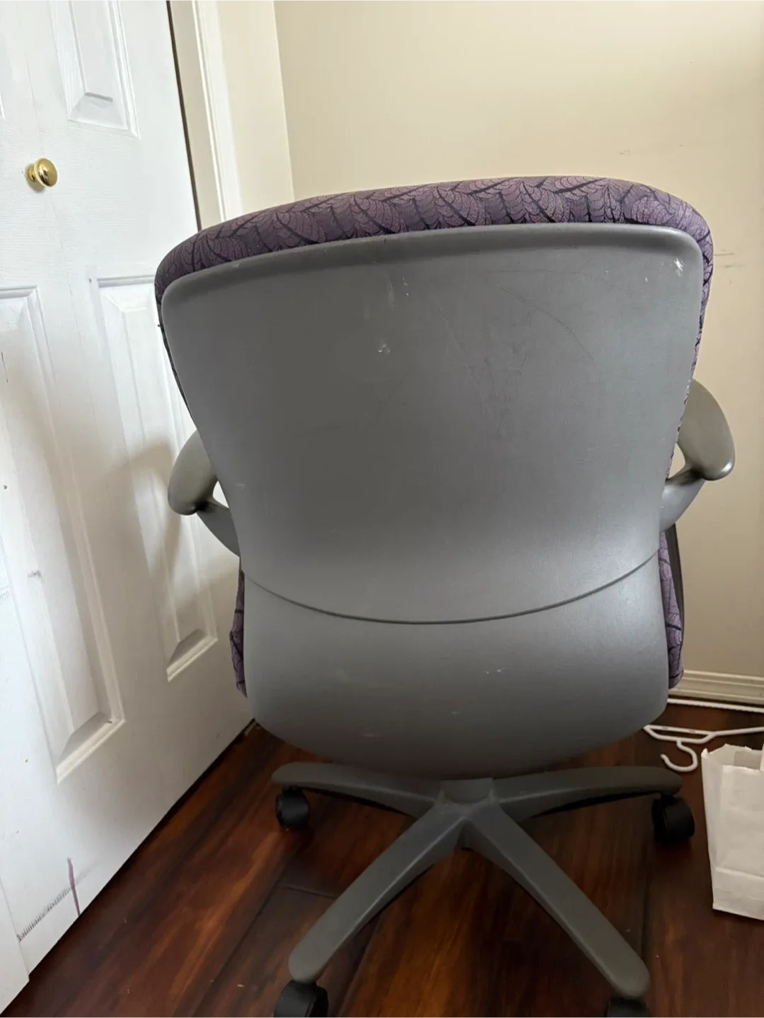Office Chair - Purple Pattern image indicator(2)
