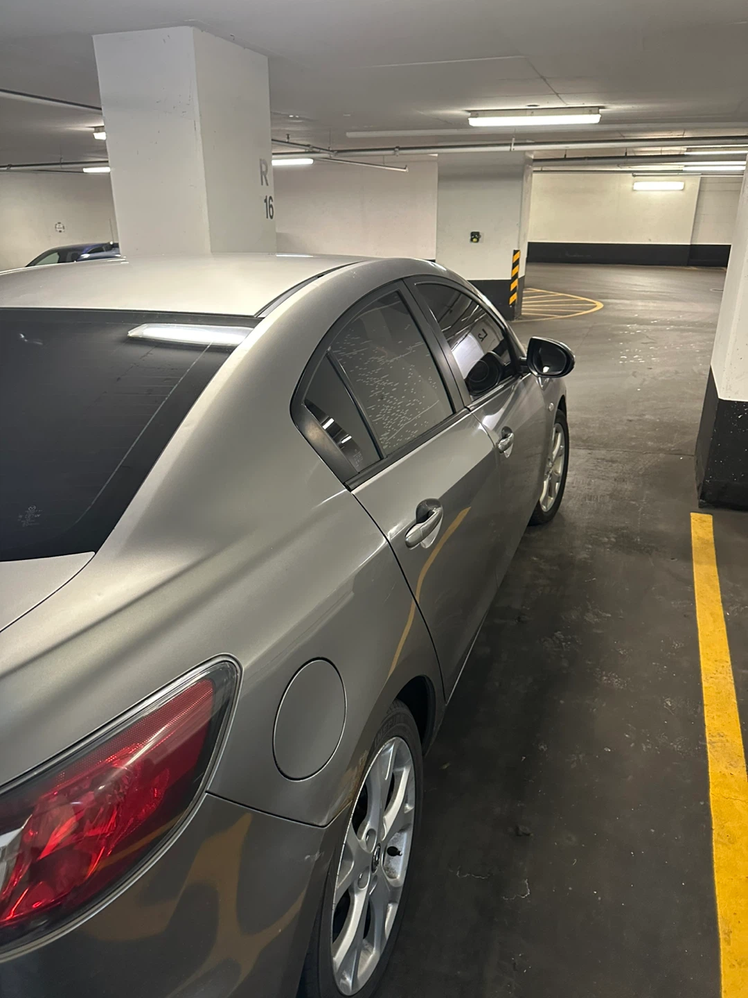 Mazda 3 Sedan - Silver