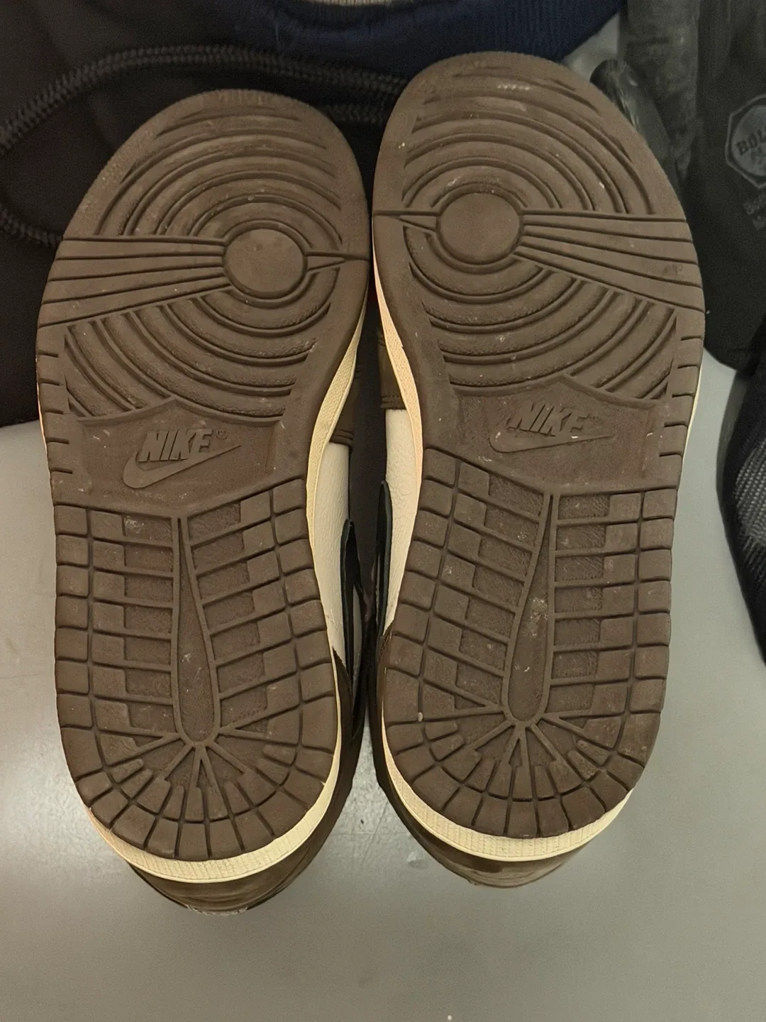 Jordan 1 x Travis Scott - Moha High - Size 9.5 Men image indicator(6)