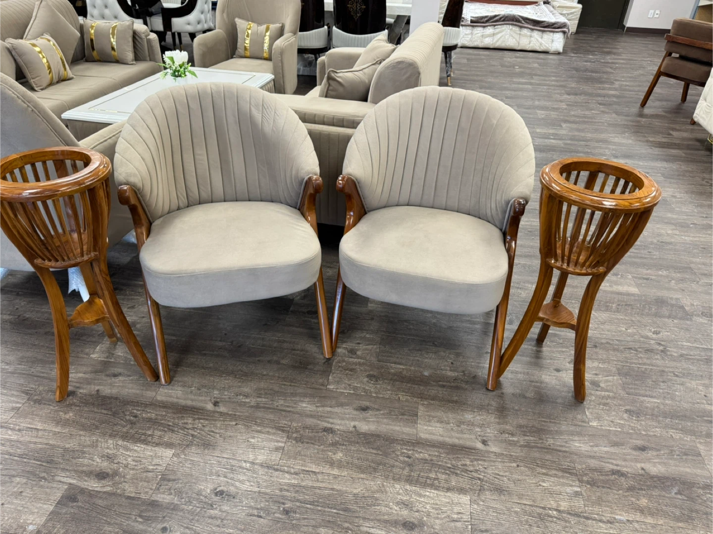Pair of Accent Chairs - Beige Upholstery - photo 4