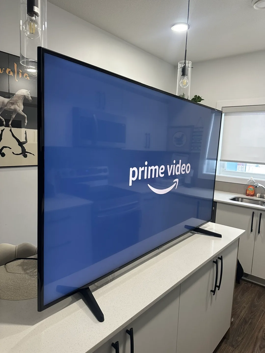 65-Inch Samsung Smart TV – Like New Condition image indicator(4)