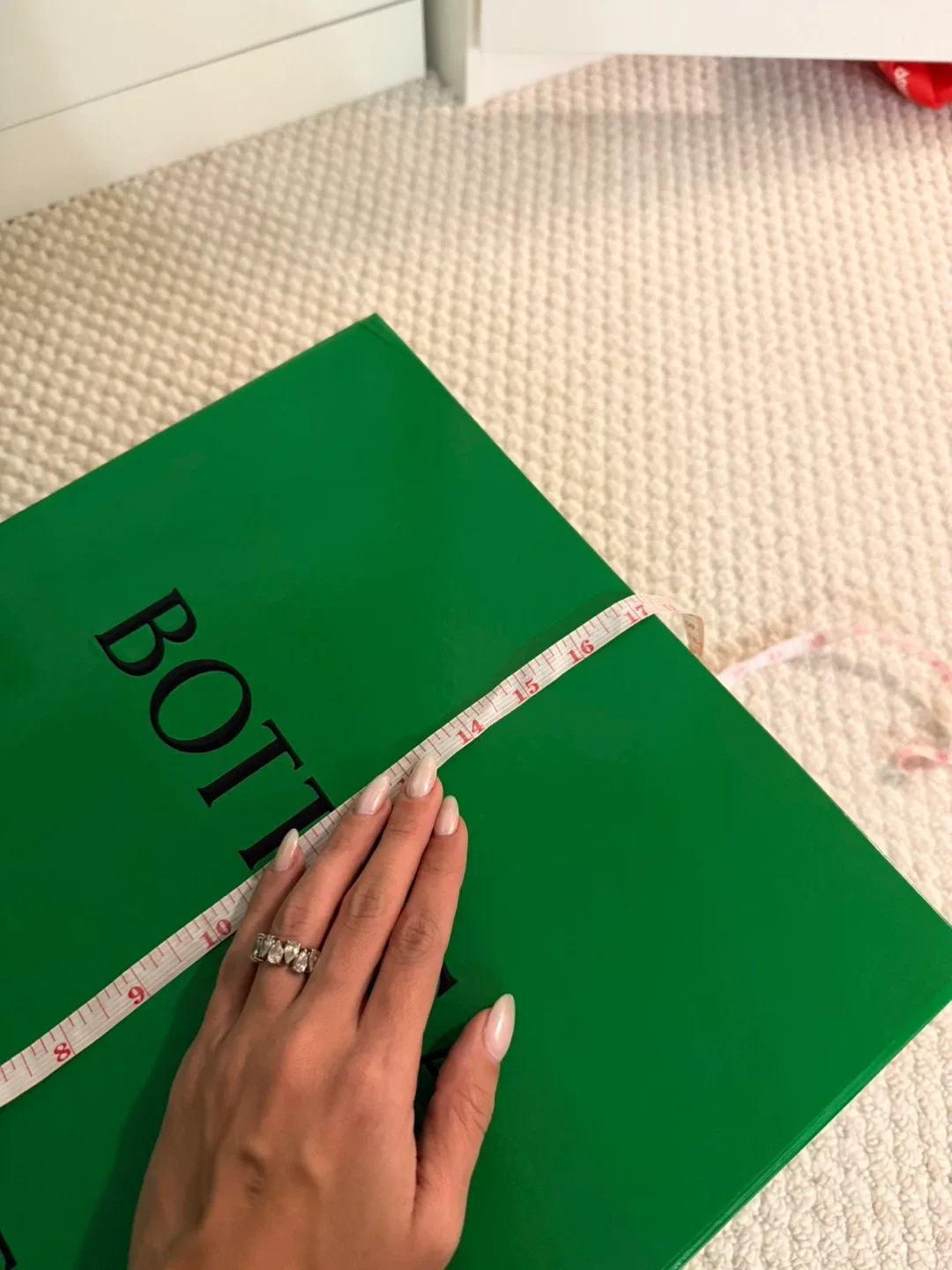 Bottega Veneta XL box and bag image indicator(3)