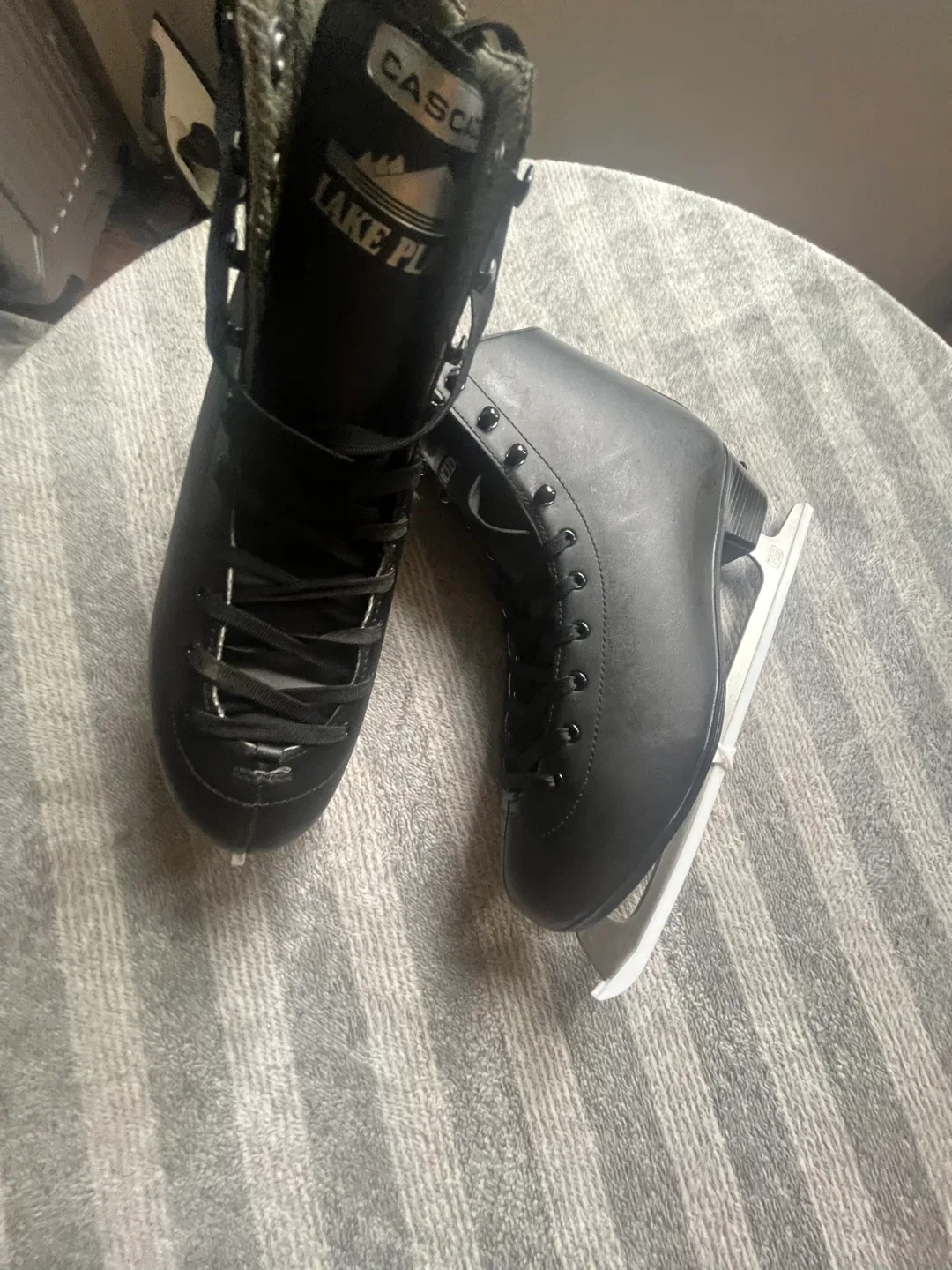 Cascade Lake Placid Black Ice Skates