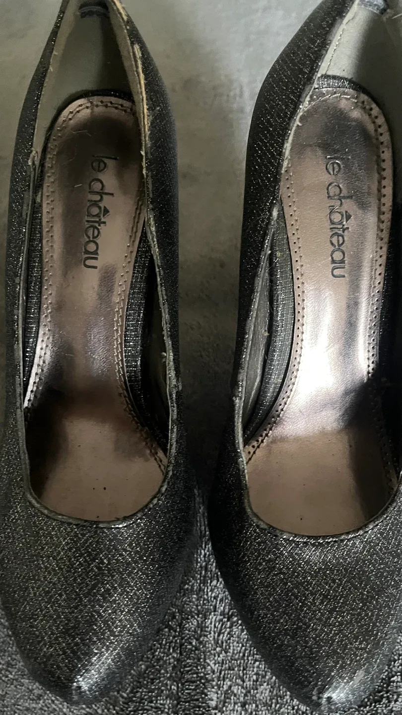 Le Chateau Heels - Size 6 image indicator(5)