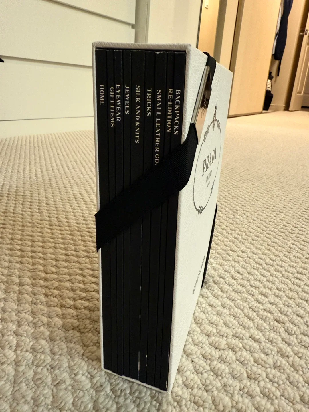 Prada VIP Gift 2025 Set - New image indicator(2)