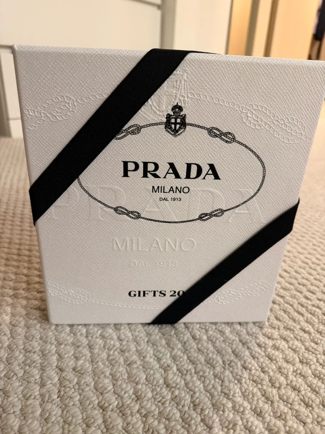 Prada VIP Gift 2025 Set - New image indicator(3)