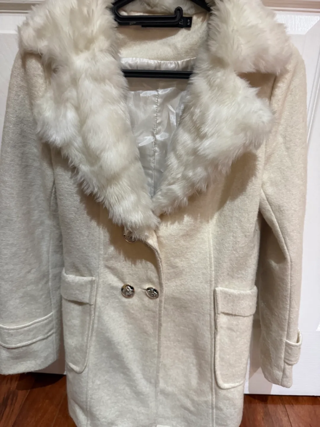 Limited Cream or white Coat Collar - Size S #Cleanout