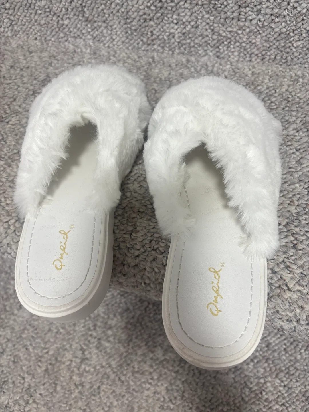 Qupid White Fuzzy Slippers size 8
