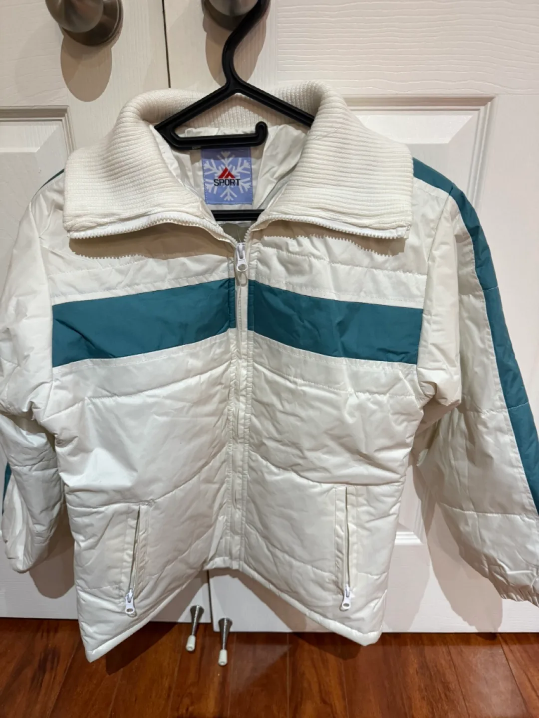 Sport Size S White Puffer Jacket #Cleanout image indicator(2)