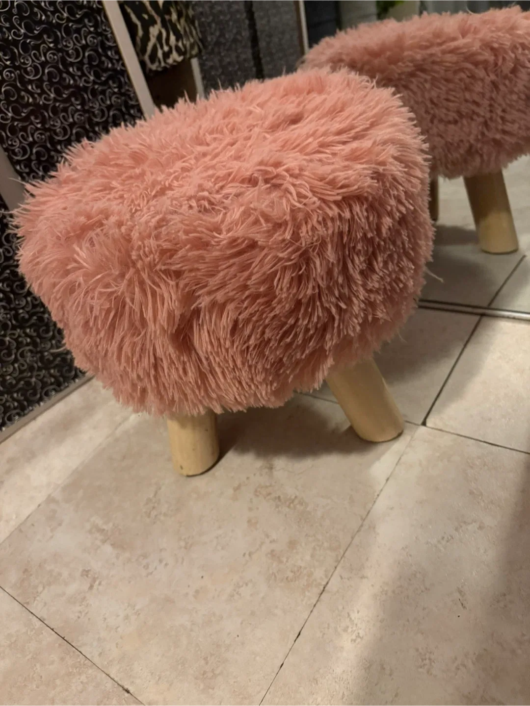 Pink Fluffy Foot Stool image indicator(2)