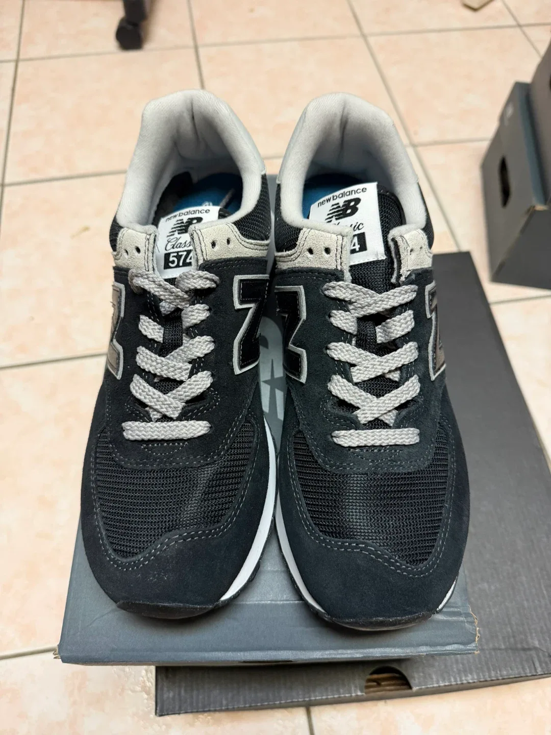 New Balance 574 Classic Black Sneakers size 8 image indicator(2)